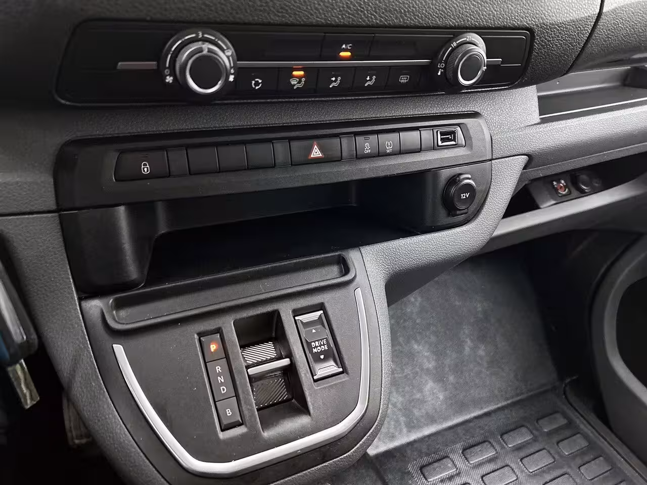 Opel Vivaro-e Combi L2H1 75 kWh