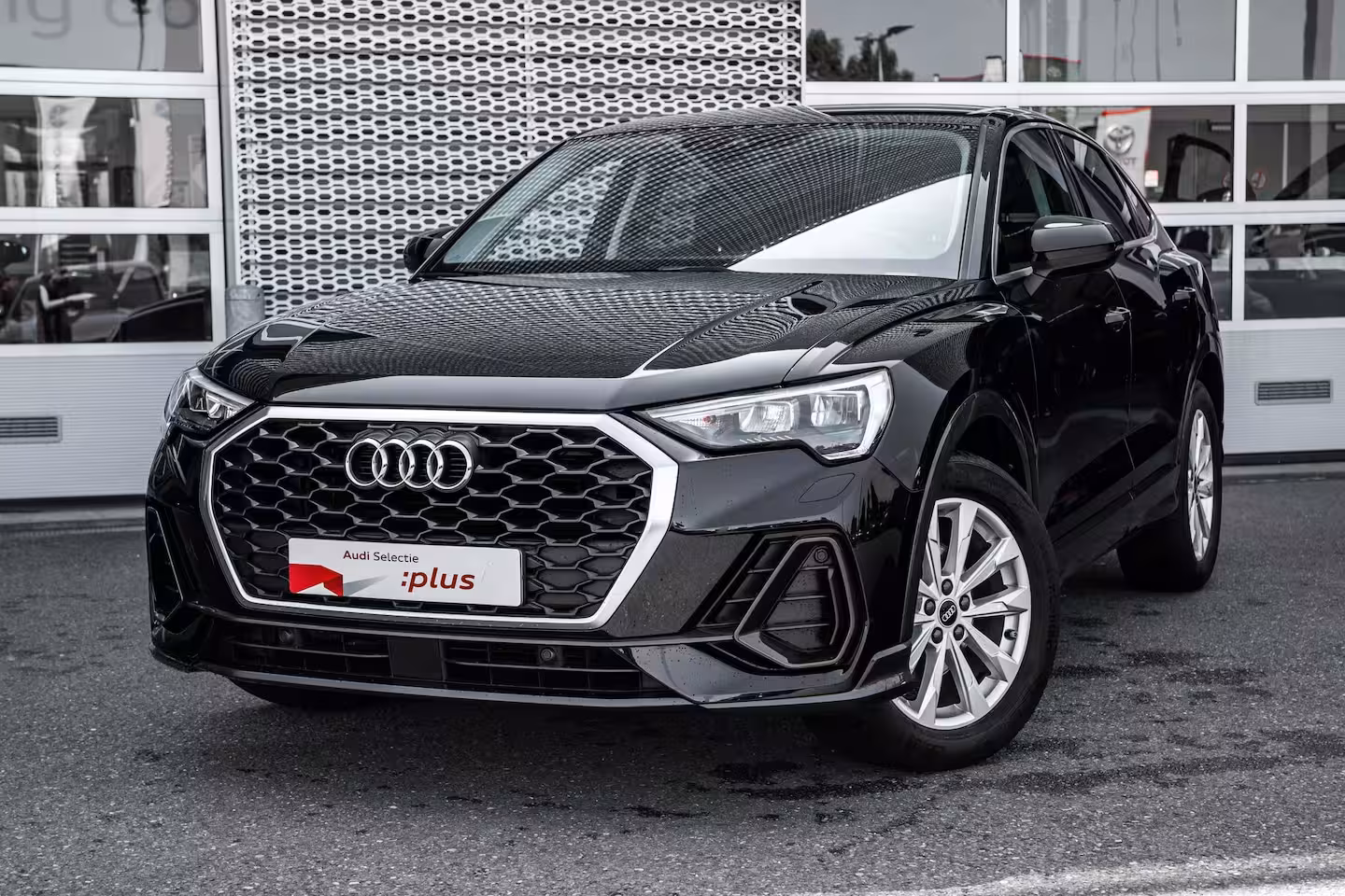 Audi Q3 Sportback 35 TFSI Pro Line | Stoelverwarming |