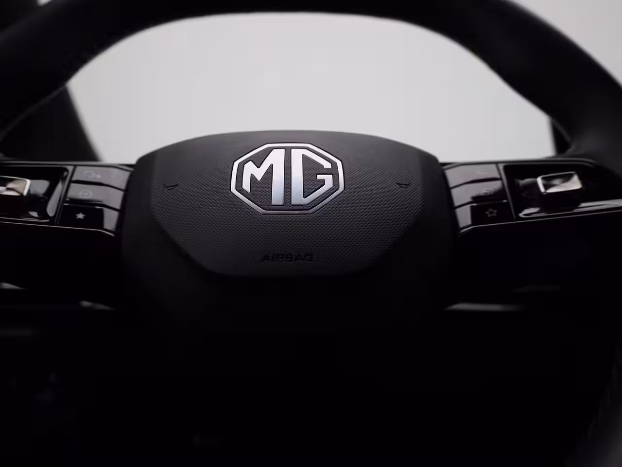 MG MG4 Comfort 64 kWh | Navigatie | Climate Control | Apple Carplay / Android Auto | Parkeer sens