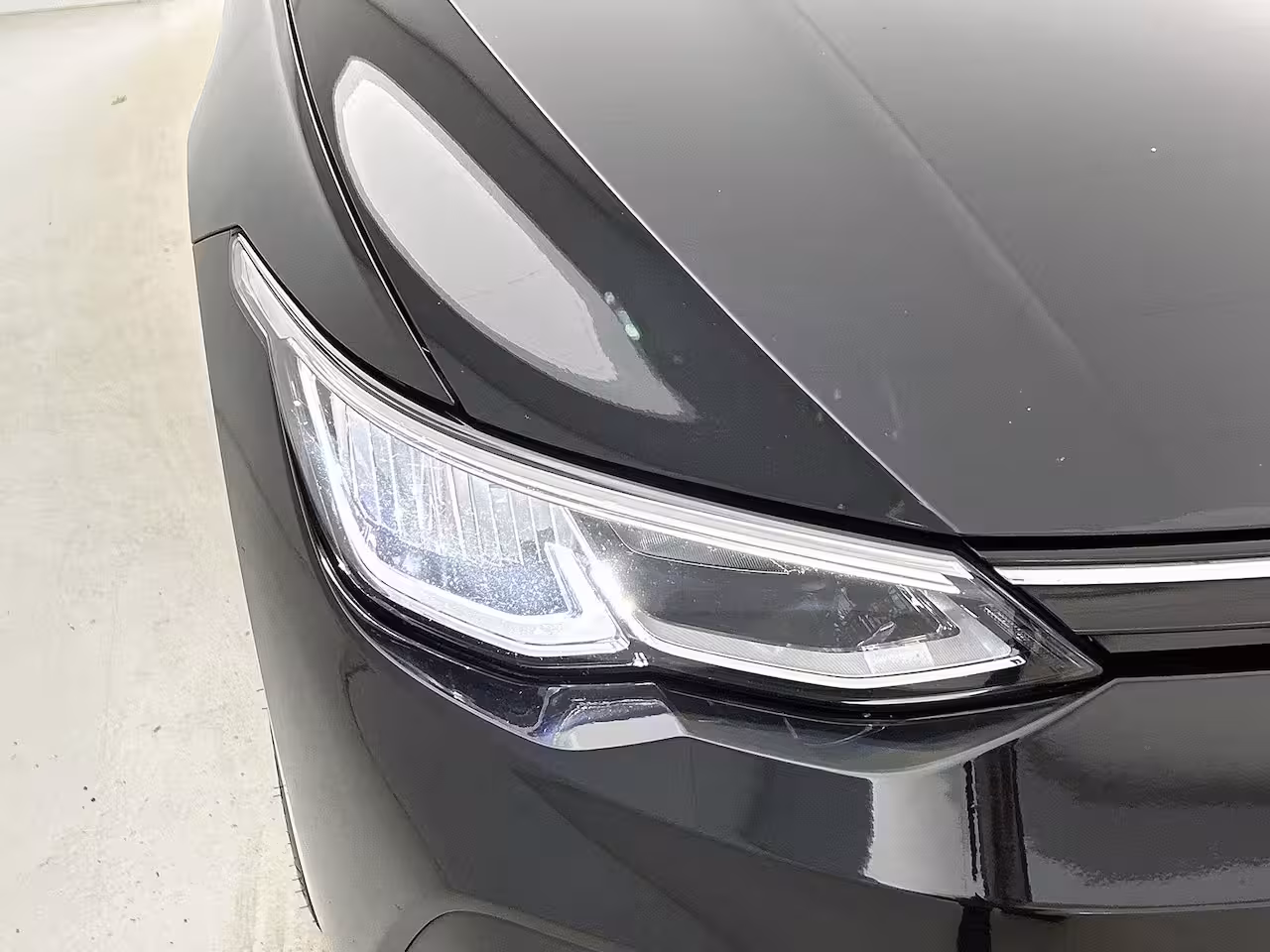 Volkswagen Golf Variant 1.5 eTSI Life Business 131 PK| Trekhaak | Parkeersensoren | Apple Carplay | Lichtmetalen V