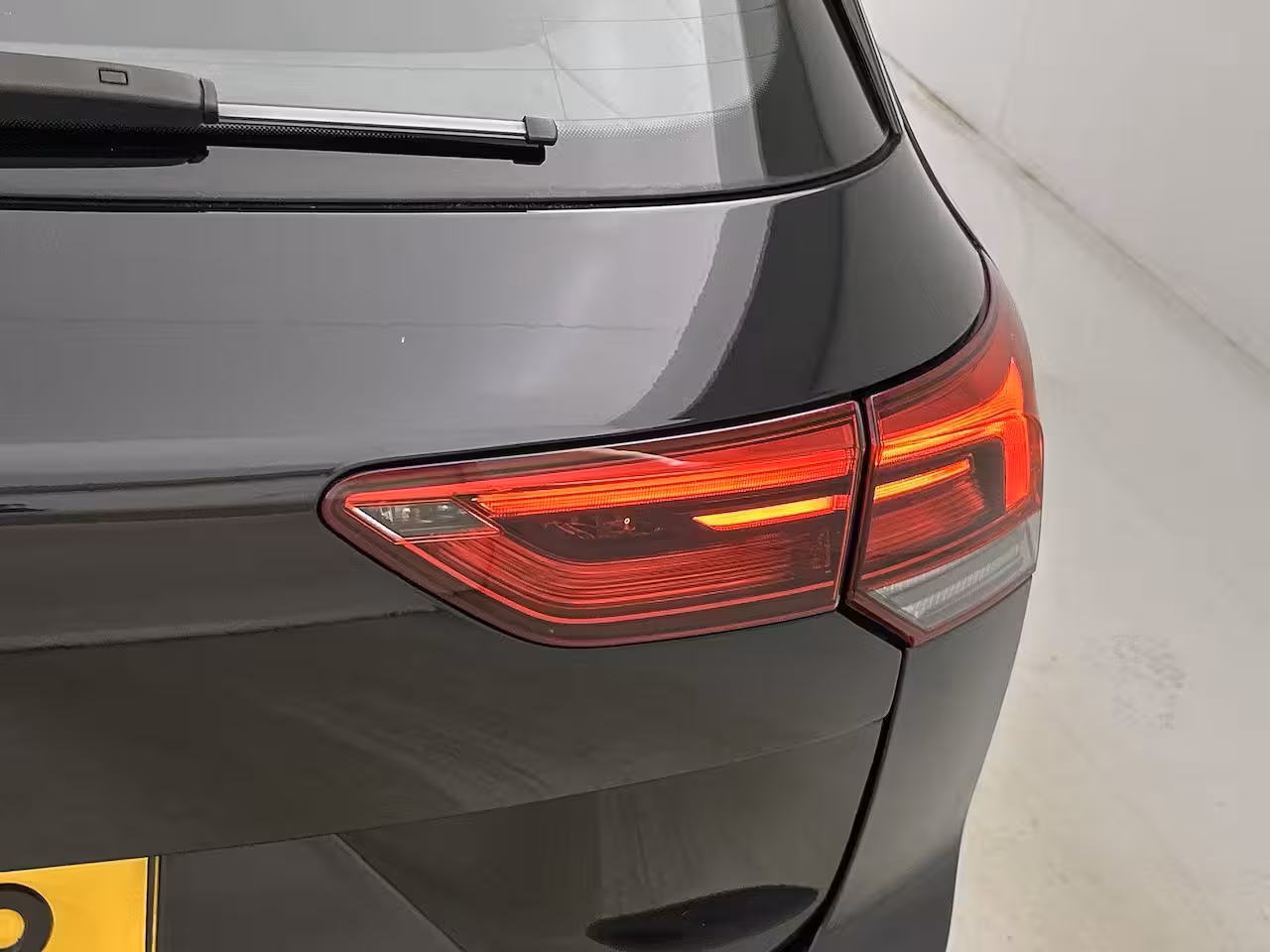 Volkswagen Golf Variant 1.5 eTSI Life Business 131 PK| Trekhaak | Parkeersensoren | Apple Carplay | Lichtmetalen V