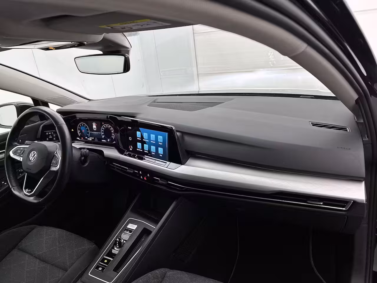 Volkswagen Golf Variant 1.5 eTSI Life Business 131 PK| Trekhaak | Parkeersensoren | Apple Carplay | Lichtmetalen V