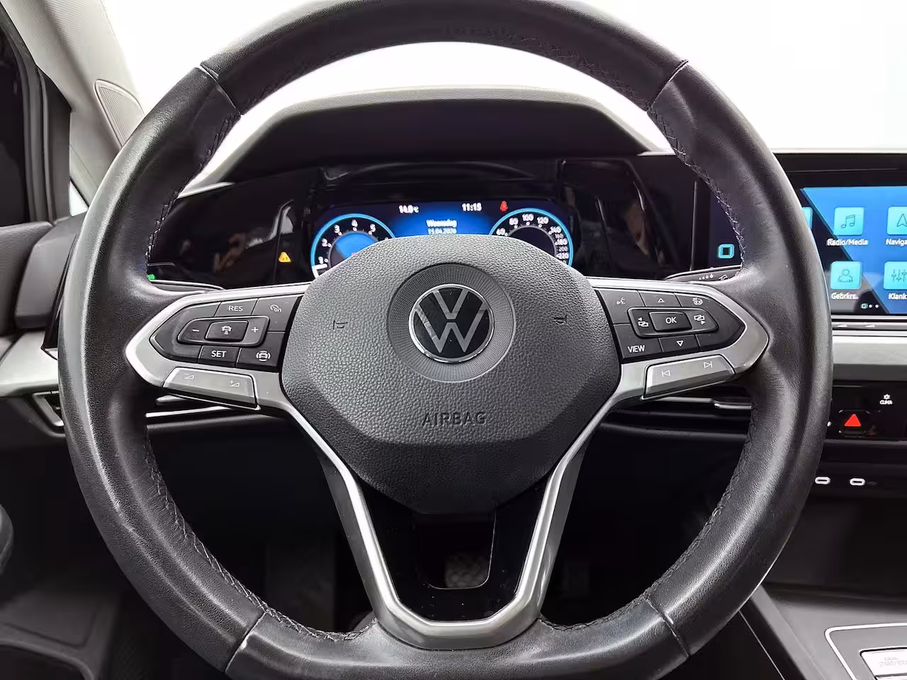 Volkswagen Golf Variant 1.5 eTSI Life Business 131 PK| Trekhaak | Parkeersensoren | Apple Carplay | Lichtmetalen V
