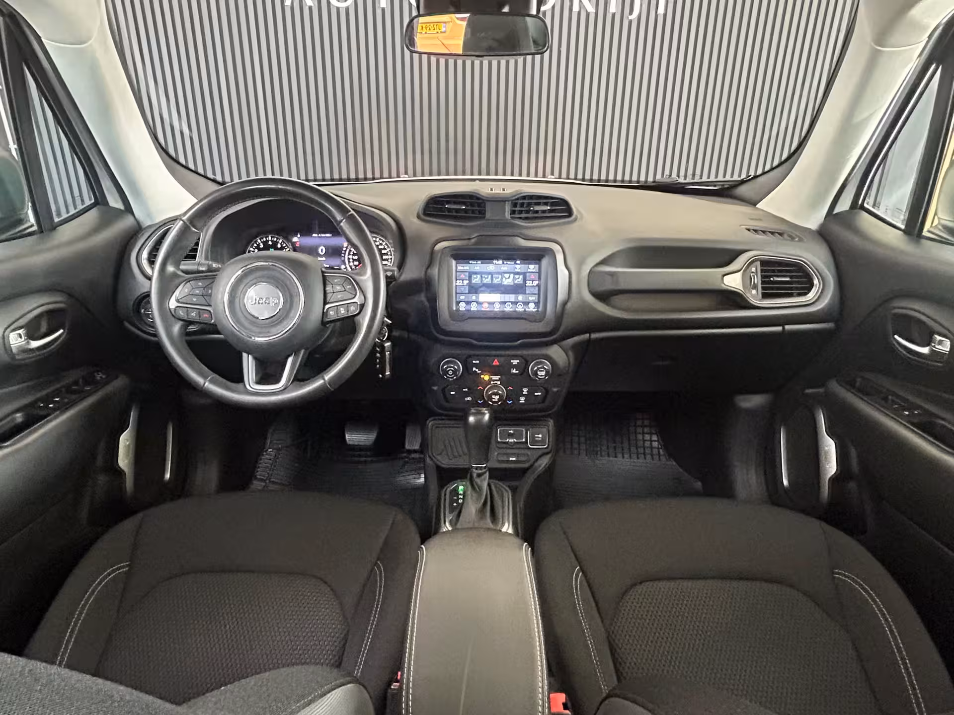 Jeep Renegade 1.3T DDCT Limited