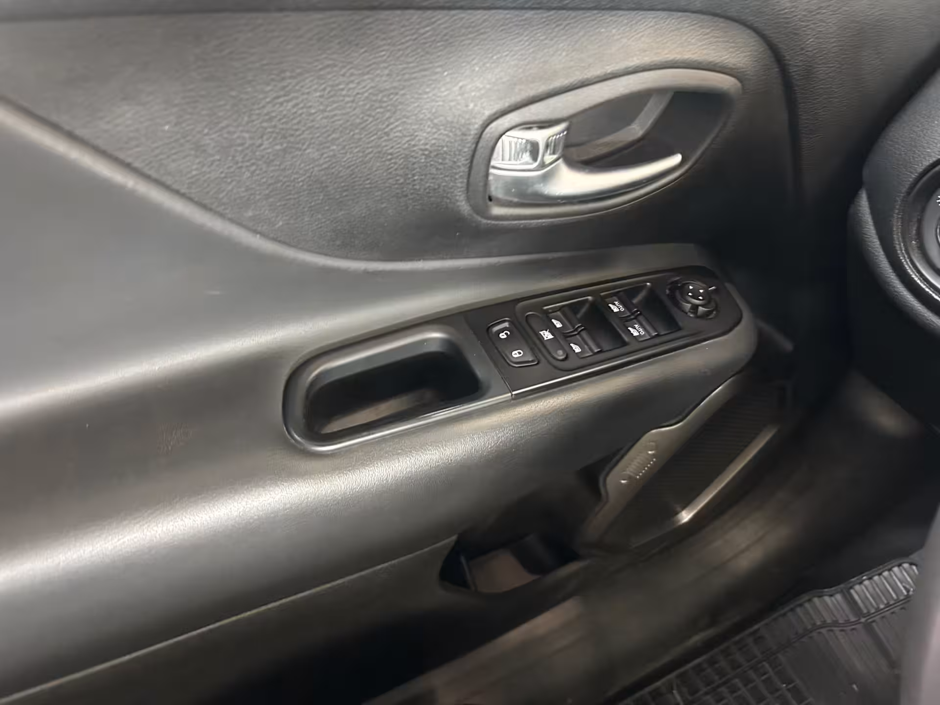 Jeep Renegade 1.3T DDCT Limited