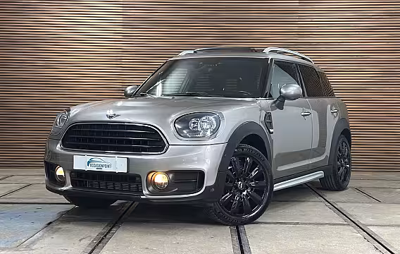 Mini Countryman 1.5 One Chili | Pano | Stoelverwarming | 18 Inch | Cruise Control | Parkeersensoren V+A| N