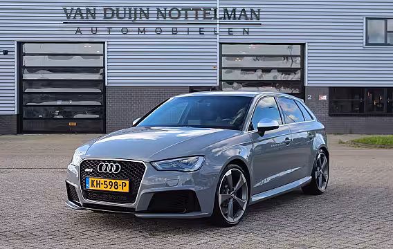 Audi RS3 Sportback 2.5 TFSI Quattro Pro Line Plus / RS zetels / B&O / Rotor
