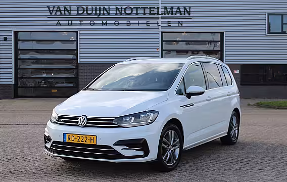 Volkswagen Touran 1.6 TDI SCR Highline Business R 7p / Automaat / N.A.P