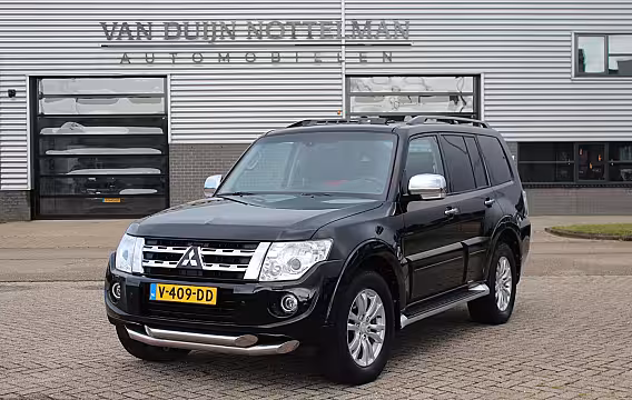 Mitsubishi Pajero 3.2 DI-D Instyle Side Window Van / Leer / Stoelverwarming / Marge