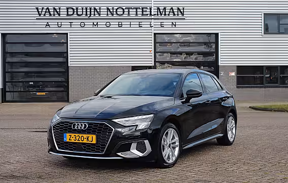 Audi A3 Sportback 35 TFSI Advanced edition / Carplay / Stoelverwarming