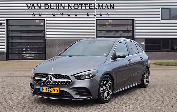 Mercedes-Benz B-klasse 180 Business Solution AMG / Carplay / Camera / N.A.P