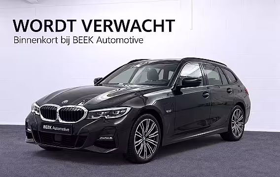 BMW 3-serie Touring 330e | M Sport | Trekhaak | Stuur- en stoelverwarming | Apple CarPlay