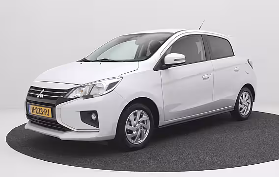 Mitsubishi Space Star Cruise Control / Airco Climate Control / LMV / Keyless Entry / Trekhaak / LMV / Navigatie