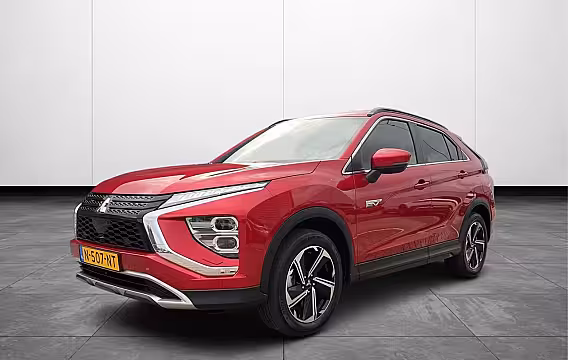 Mitsubishi Eclipse Cross 2.4 PHEV Intense+ | Trekhaak 1500 kg | Achteruitrijcamera | Navigatiesysteem | Parkeersens