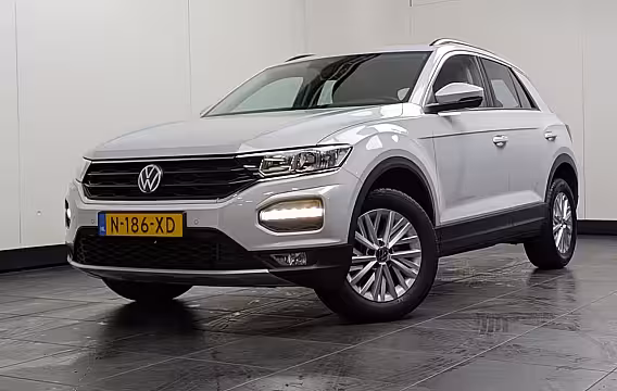 Volkswagen T-Roc 1.5 TSI Style | Achteruitrijcamera | Airco (automatisch) | Cruise control adaptief
