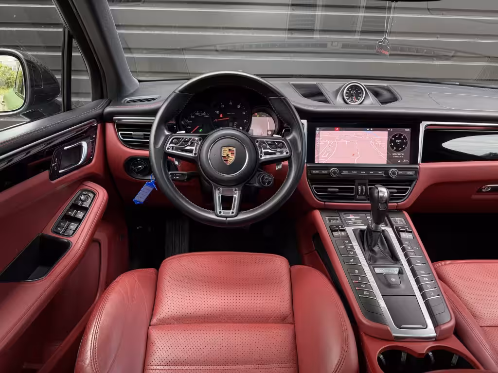 Porsche Macan 2.0 PANO|CHRONO|BOSE|LUCHTV|UITLAAT|18 W|SIDE|LANE