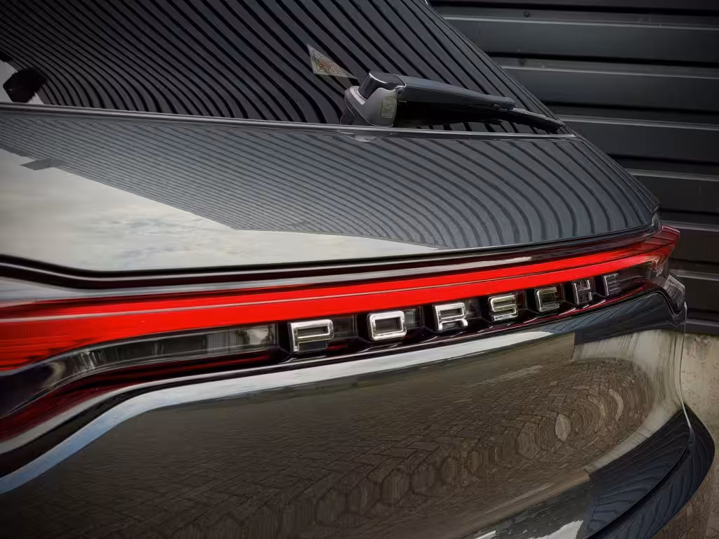 Porsche Macan 2.0 PANO|CHRONO|BOSE|LUCHTV|UITLAAT|18 W|SIDE|LANE