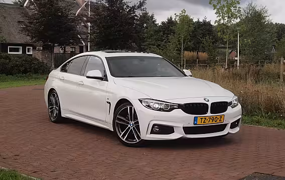 BMW 4-serie Gran Coupé 420i High Executive | M-Pakket | Panoramadak | Trekhaak | NL-Auto |