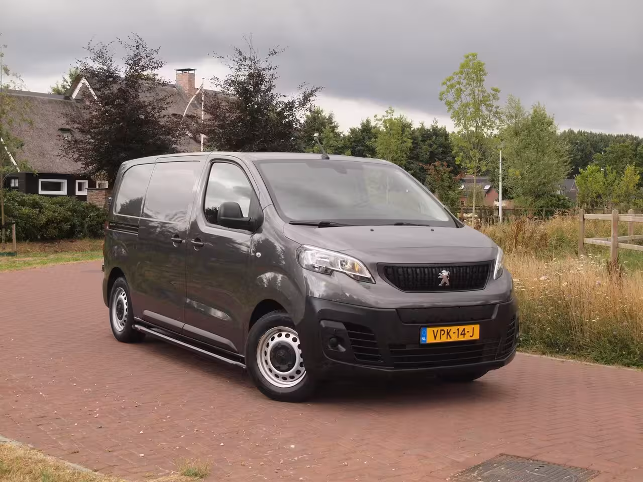 Peugeot e-Expert Standard Premium 75 kWh | Side bars | Apple Carplay | Zware Accupakket | Camera | Cruise C
