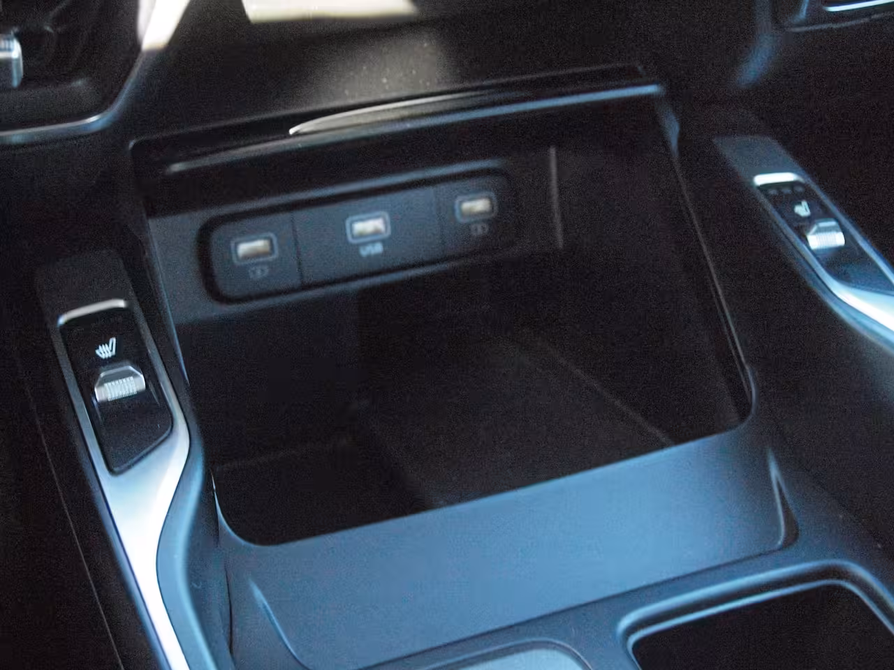 Kia Sorento 1.6 T-GDI Plug-in Hybrid 4WD DynamicLine 7p. | Camera | Trekhaak | Apple Carplay | ACC | N