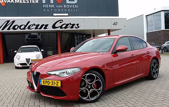 Alfa Romeo Giulia 2.0T Super