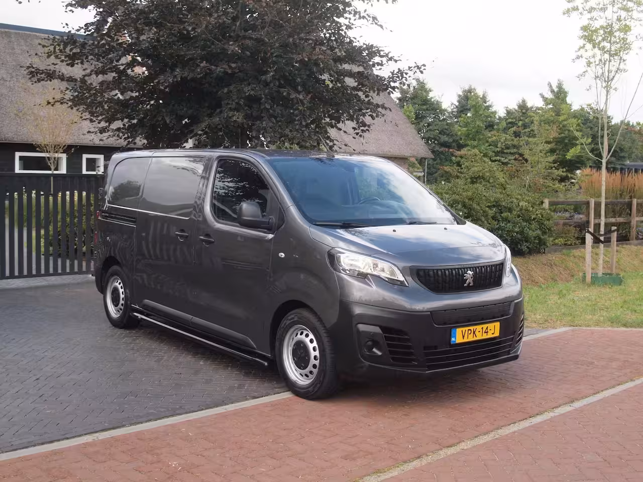 Peugeot e-Expert Standard Premium 75 kWh | Side bars | Apple Carplay | Zware Accupakket | Camera | Cruise C