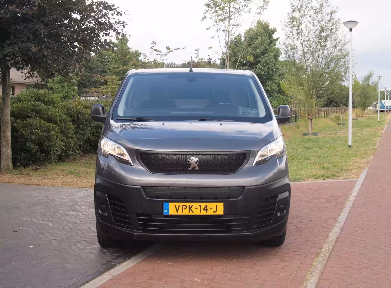 Peugeot e-Expert Standard Premium 75 kWh | Side bars | Apple Carplay | Zware Accupakket | Camera | Cruise C