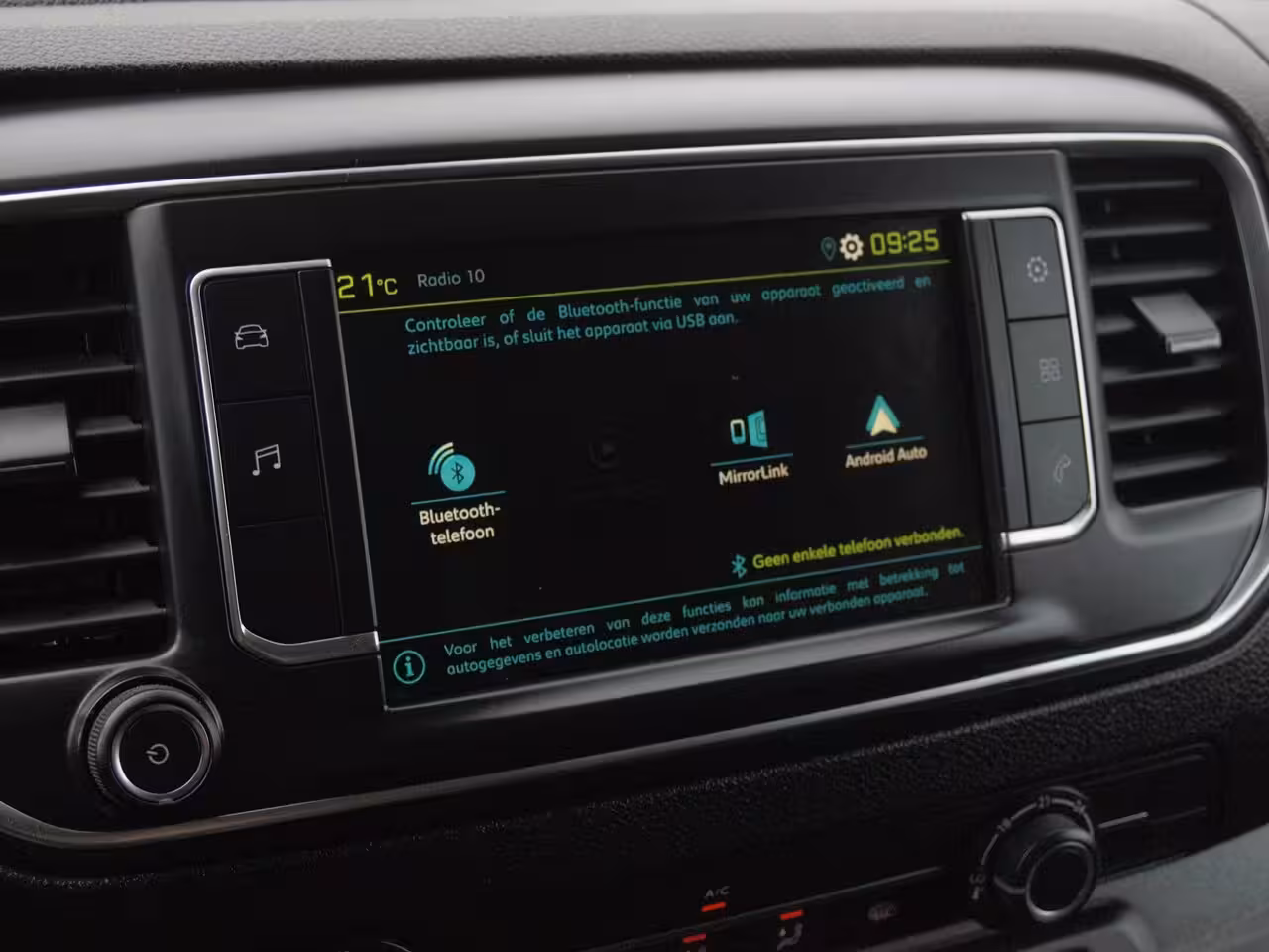 Peugeot e-Expert Standard Premium 75 kWh | Side bars | Apple Carplay | Zware Accupakket | Camera | Cruise C