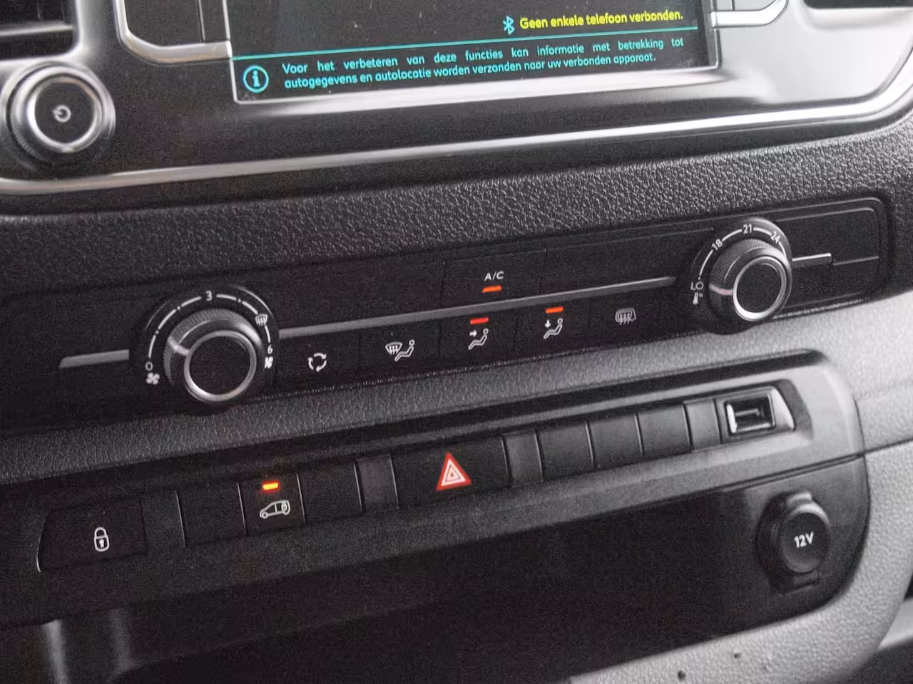 Peugeot e-Expert Standard Premium 75 kWh | Side bars | Apple Carplay | Zware Accupakket | Camera | Cruise C