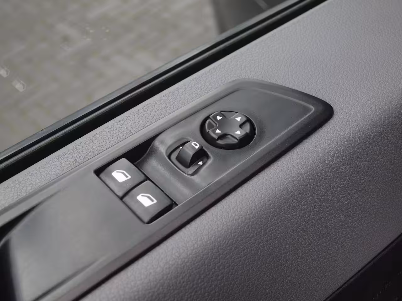 Peugeot e-Expert Standard Premium 75 kWh | Side bars | Apple Carplay | Zware Accupakket | Camera | Cruise C