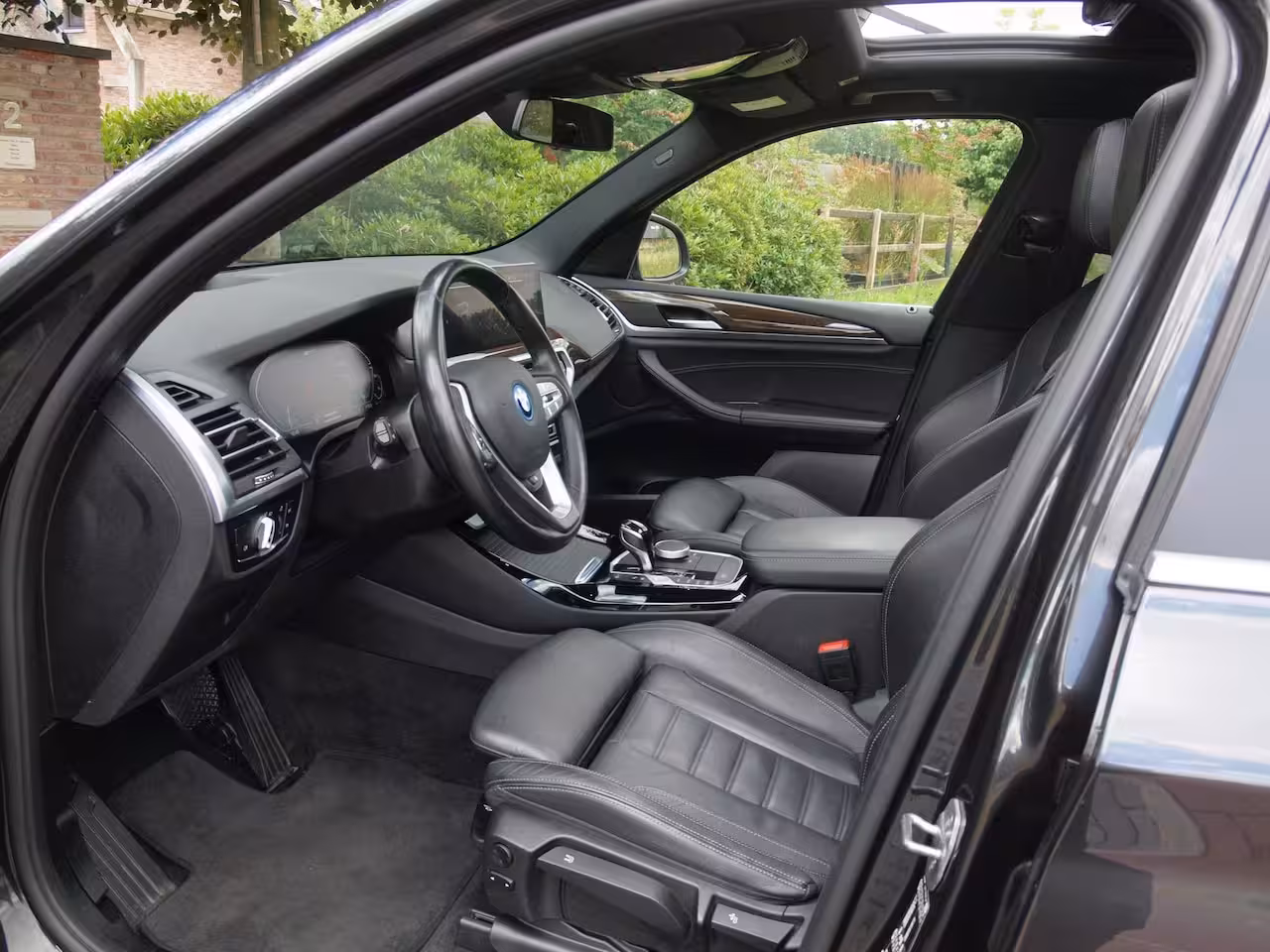 BMW X3 xDrive30e Business Edition Plus | Panoramadak | Head-Up Display | Camera | Sfeerverlichtin