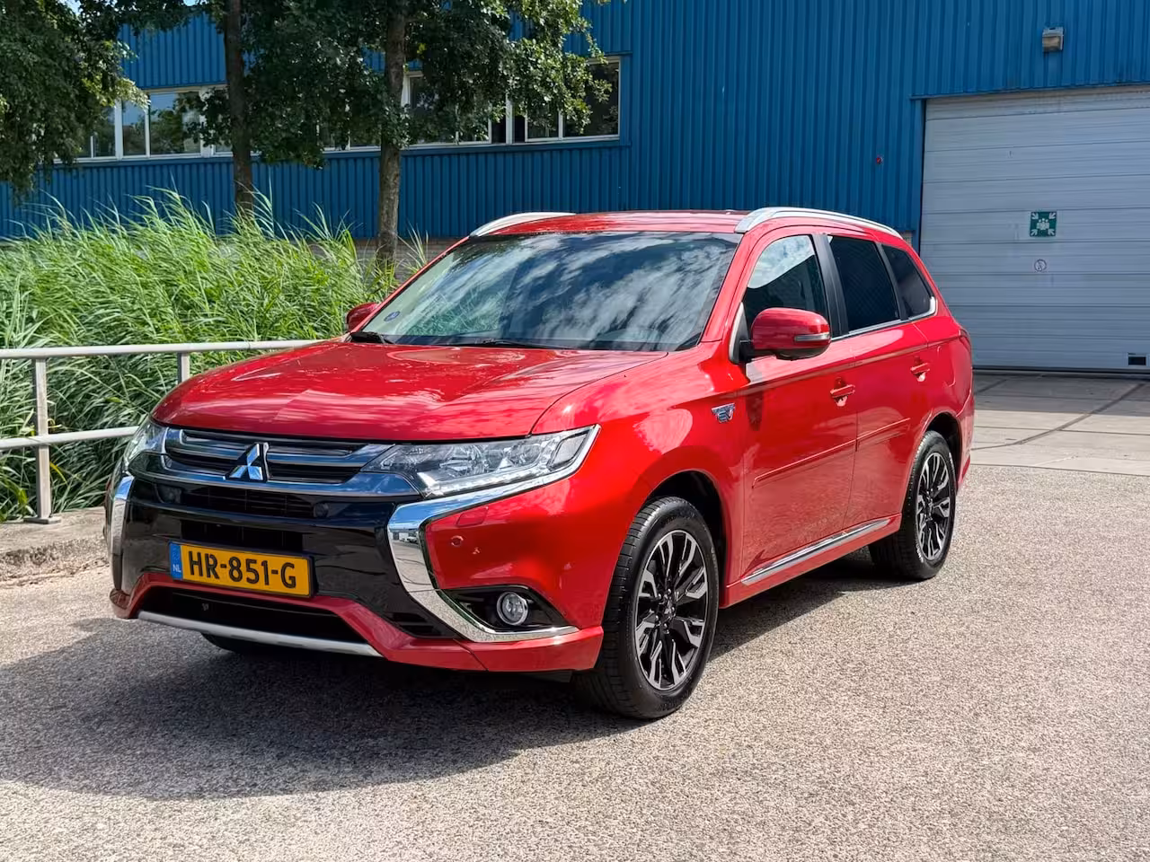 Mitsubishi Outlander 2.0 PHEV instyle Facelift Navi camera 98.350 KM NAP