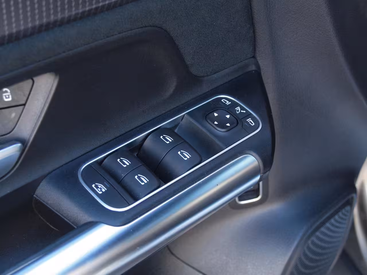 Mercedes-Benz EQA 250 Business Solution AMG 67 kWh | SOH 96% | Camera | Sfeerverlichting | ACC | LED | NL-Au