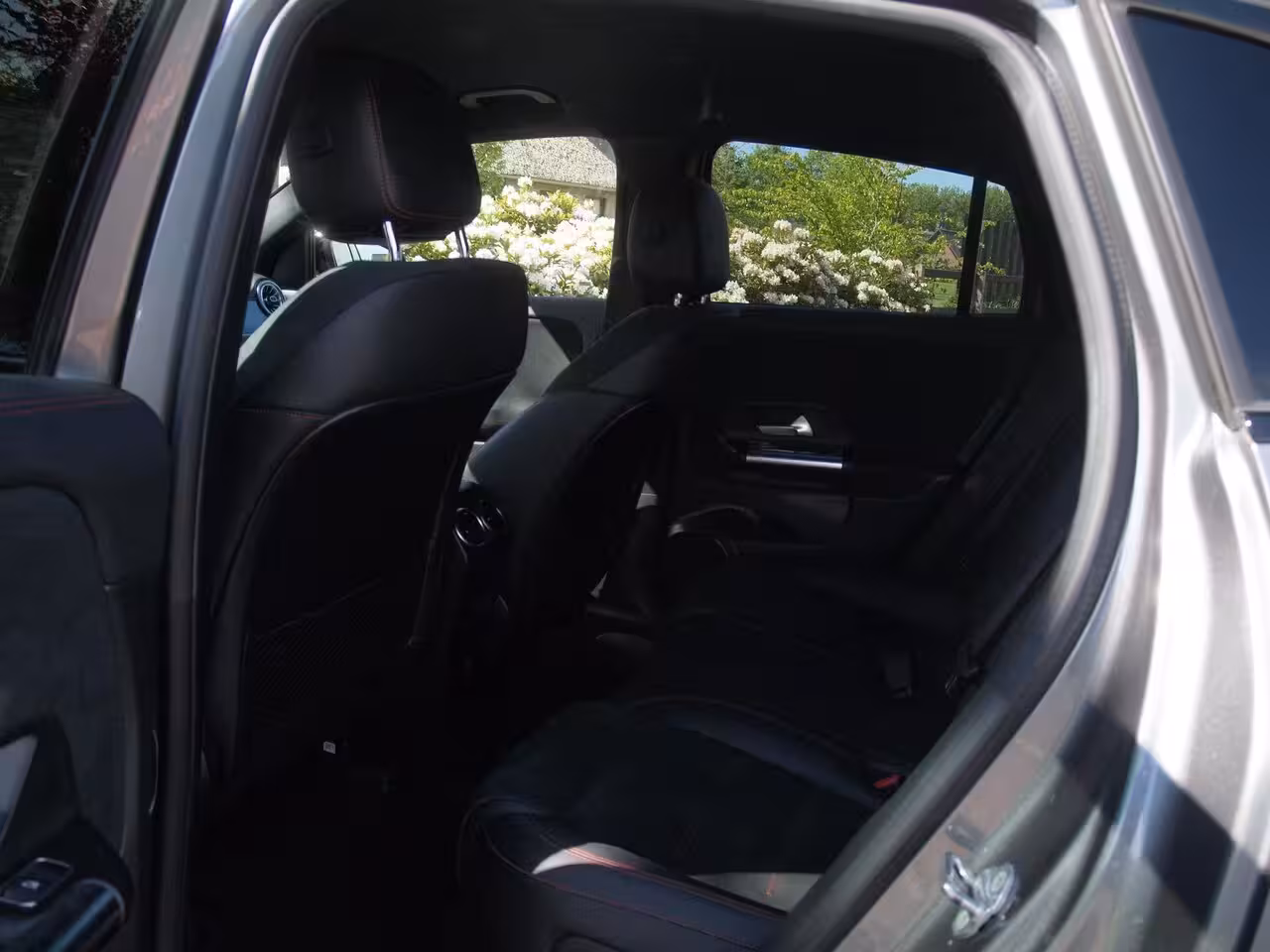 Mercedes-Benz EQA 250 Business Solution AMG 67 kWh | SOH 96% | Camera | Sfeerverlichting | ACC | LED | NL-Au