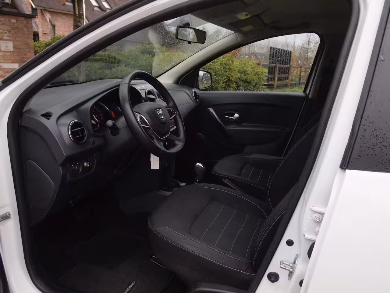 Dacia Sandero 0.9 TCe Easy-R Comfort | Cruise Control | Automaat | DAB | Airco |