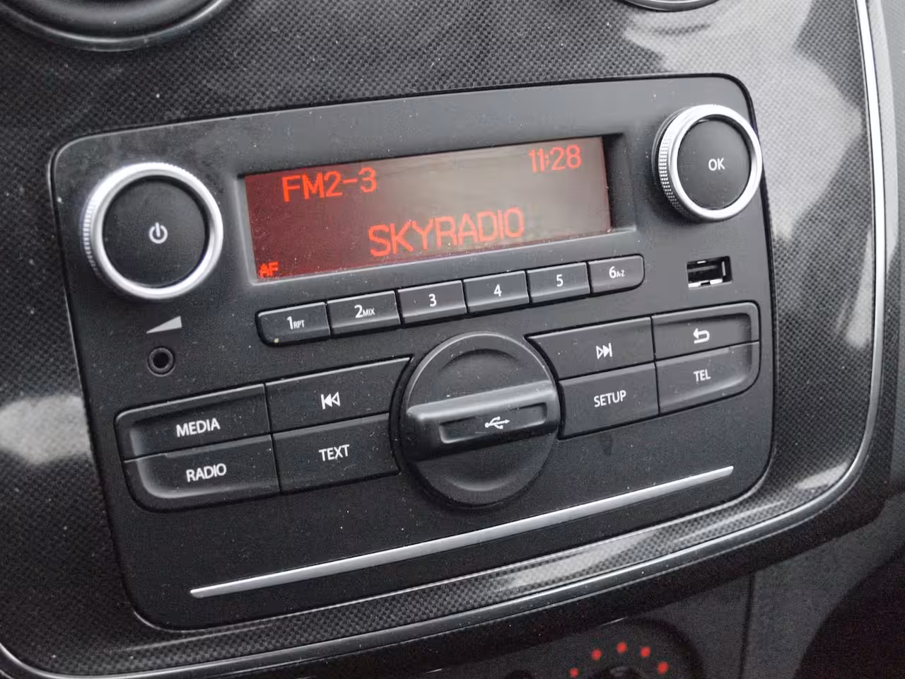 Dacia Sandero 0.9 TCe Easy-R Comfort | Cruise Control | Automaat | DAB | Airco |
