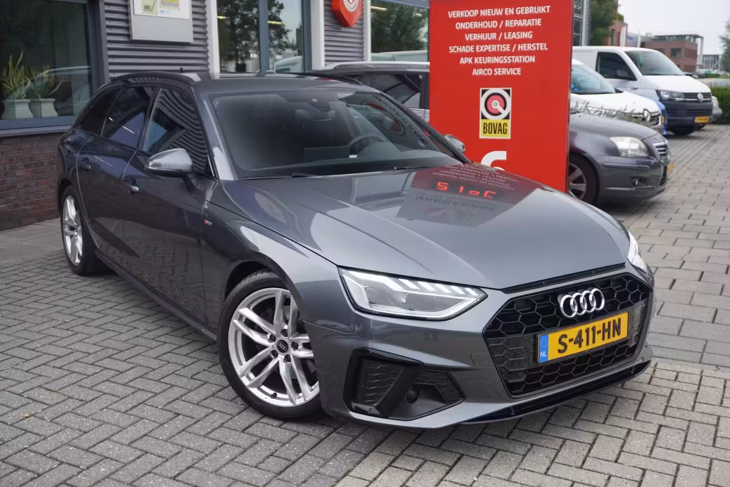 Audi A4 Avant 35 TFSI S edition Competition / Massage / Trekhaak / Virtual dash / Camera