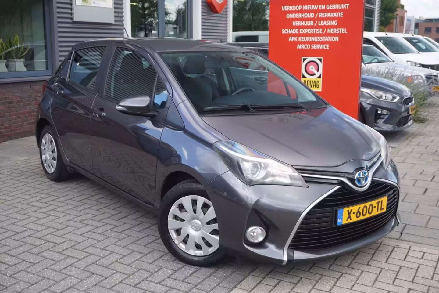 Toyota Yaris 1.5 Hybrid Aspiration / Camera / Climate control / Bluetooth