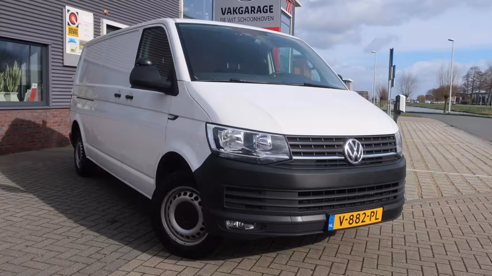 Volkswagen Transporter 2.0 TDI L2H1 DC Trendline Airco / Elek. ramen / Cruise control