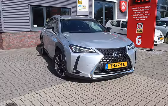 Lexus UX 250h Business Line