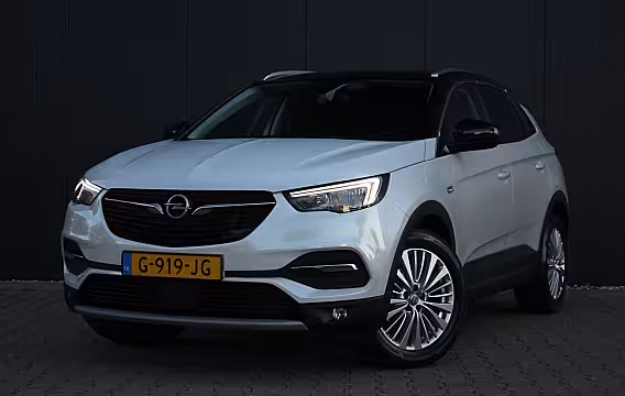 Opel Grandland X 1.2 Turbo Innovation | Automaat | Trekhaak | Camera | Elektrische klep | Carplay | NAP |