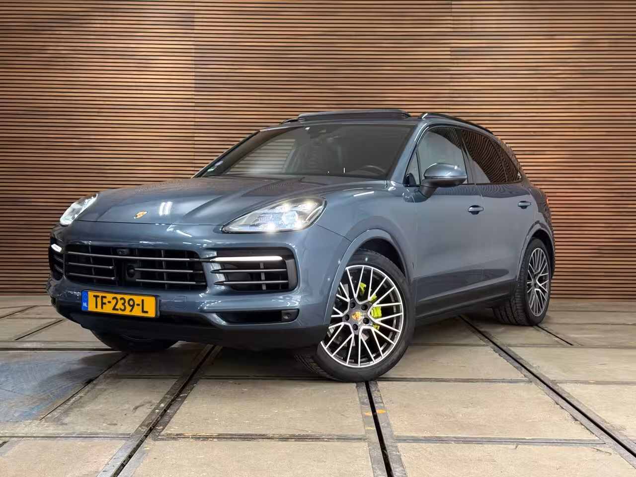 Porsche Cayenne 3.0 E-Hybrid | Full Option | Vierwielbesturing | PANO | PDLS+ | BOSE | PASM | ComfortPakke