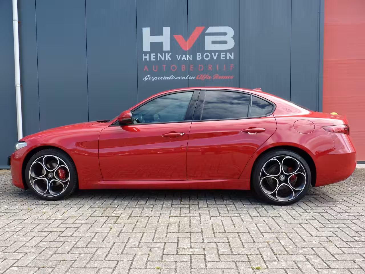 Alfa Romeo Giulia 2.0T Super