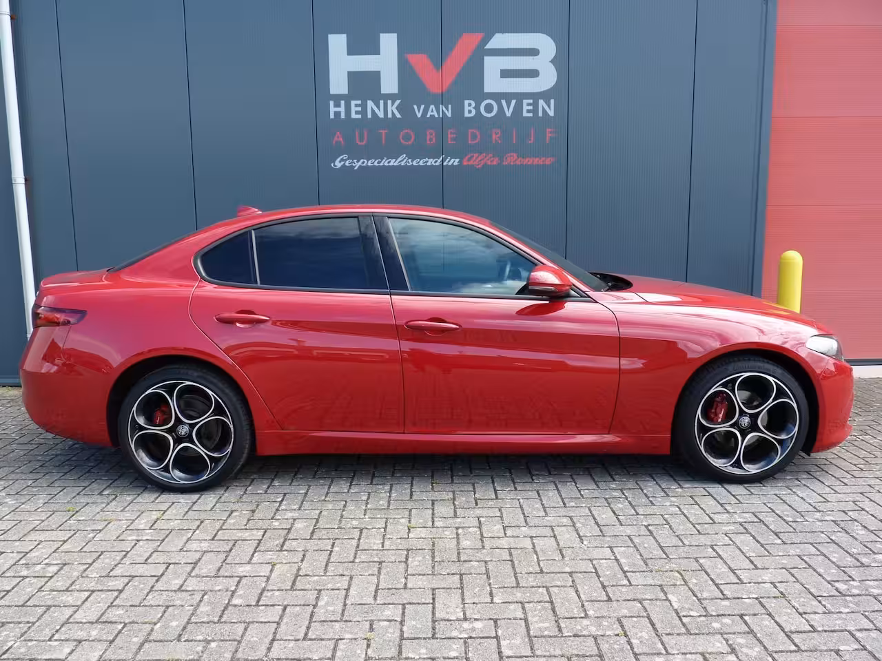 Alfa Romeo Giulia 2.0T Super
