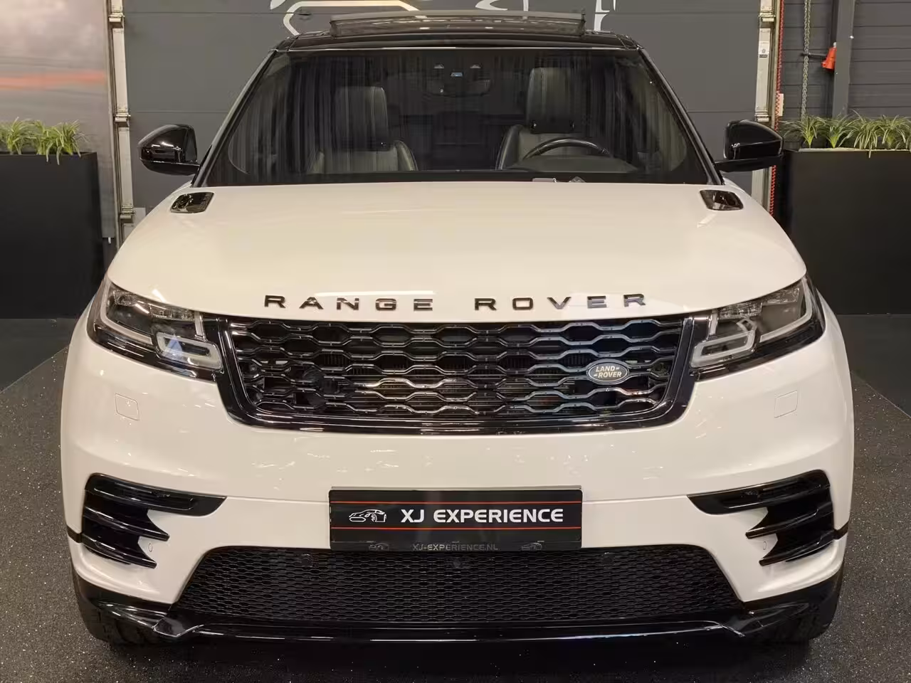 Land Rover Range Rover Velar 2.0 AWD HSE R-Dynamic PANO 241 PK Massage Leder