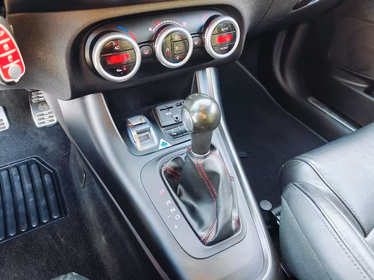 Alfa Romeo Giulietta 1.7 TBi Quadrifoglio Verde Rosso Competizione