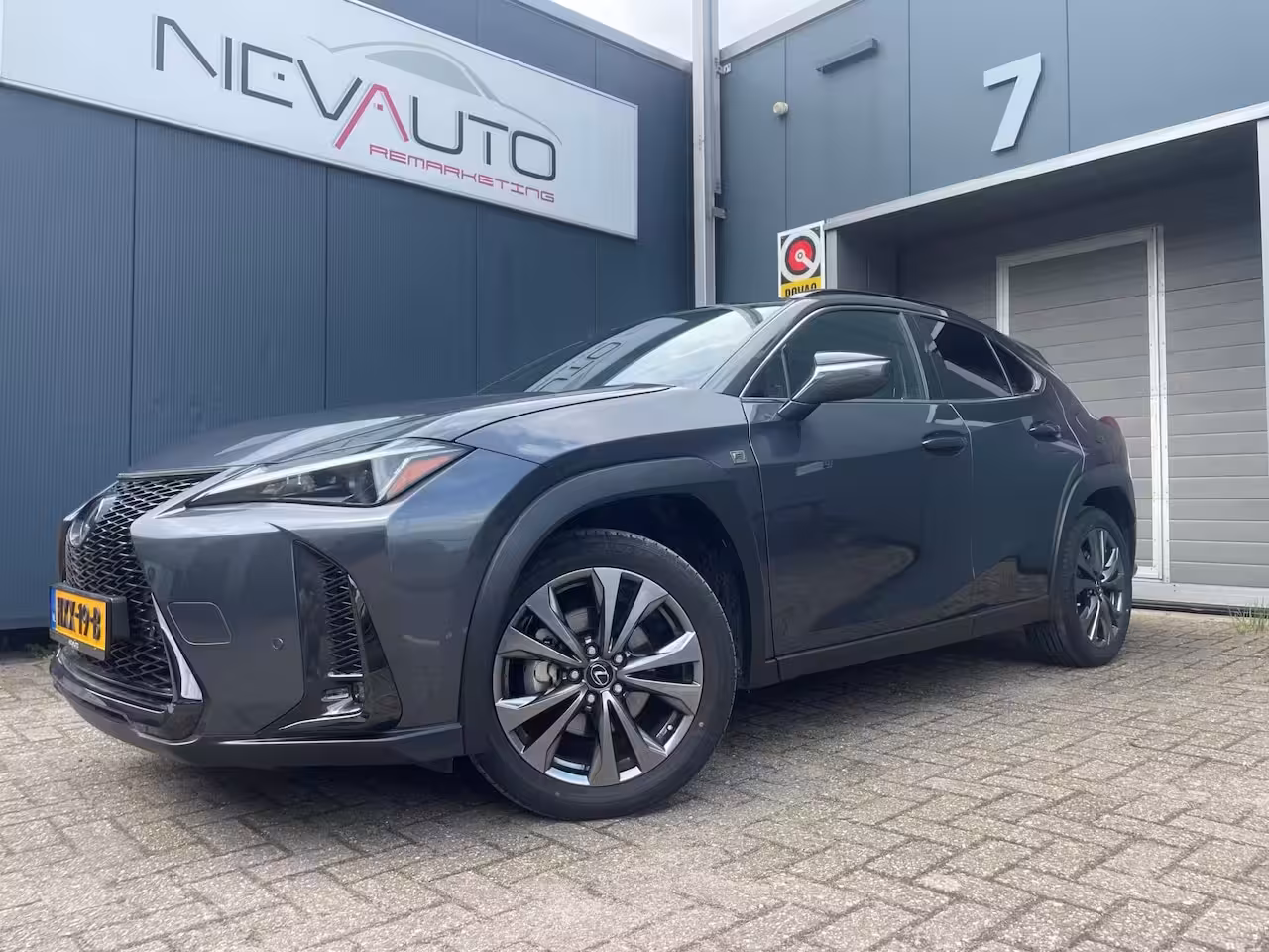 Lexus UX 250h F SPORT Design STOELVERWARMING LEDER
