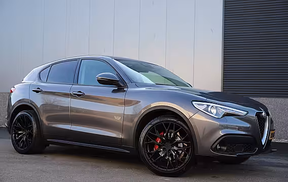 Alfa Romeo Stelvio 2.2JTD 180pk Super/Automaat8/Leder/Trekh./Camera/Concaver21"