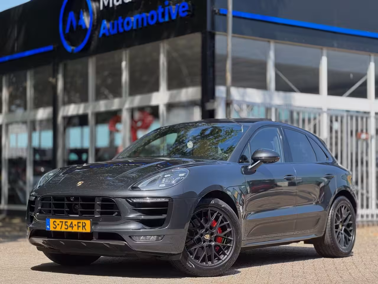 Porsche Macan 3.0 GTS Burmester ACC Pano Cognac L Chrono Vol geoptioneerd Onderhoudshistorie Distronic F