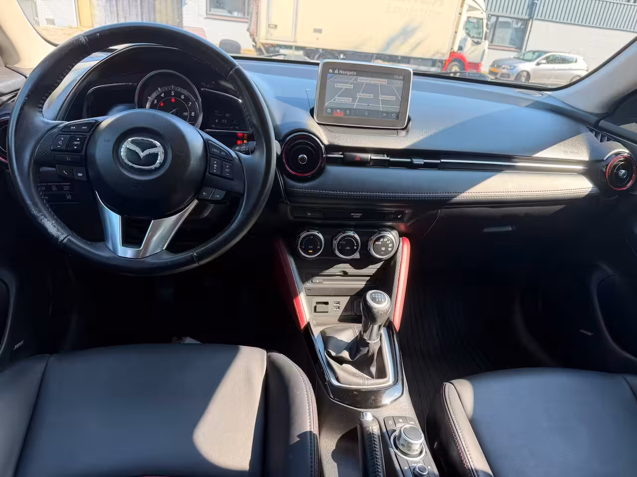 Mazda CX-3 2.0 SkyActiv-G 120 GT-M Leder Navi LM velgen 71.900 KM NAP